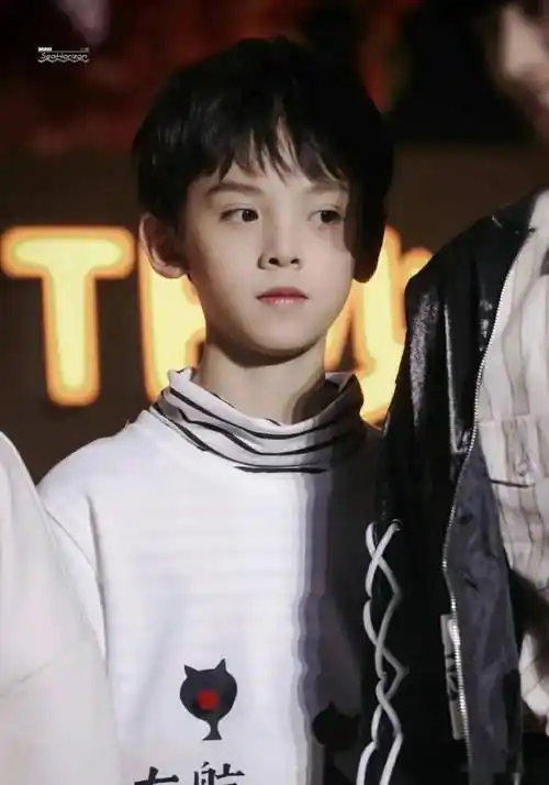 左航:绝对舞台掌控者,从未被打倒!_壁纸_少年团_留言