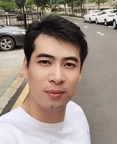 45岁离异男征婚照片(id:641253)_广东广州征婚交友_我主良缘网