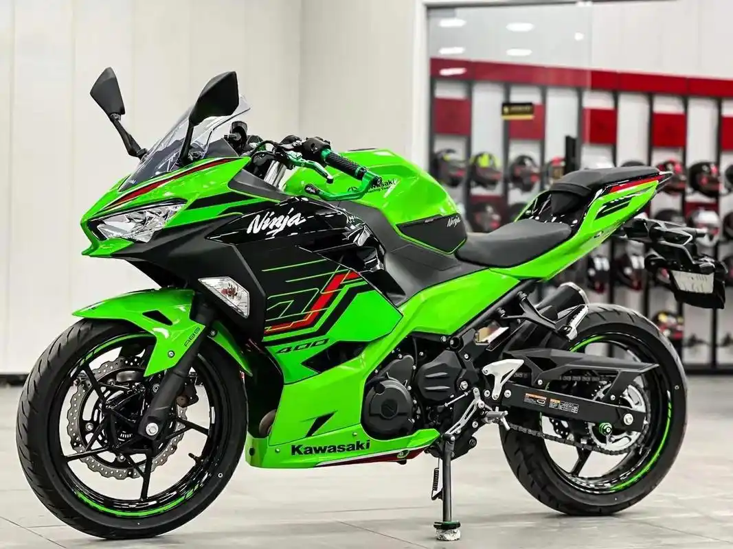 38w90 23年23款川崎ninja400 2023年川崎忍者ninja400 100077公里