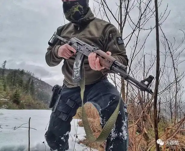 国外枪迷相册ak当道气势逼人