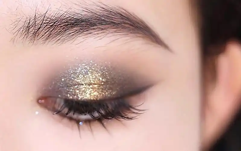 纸醉金迷小烟熏眼妆 | 复古名伶黑金小烟熏妆容