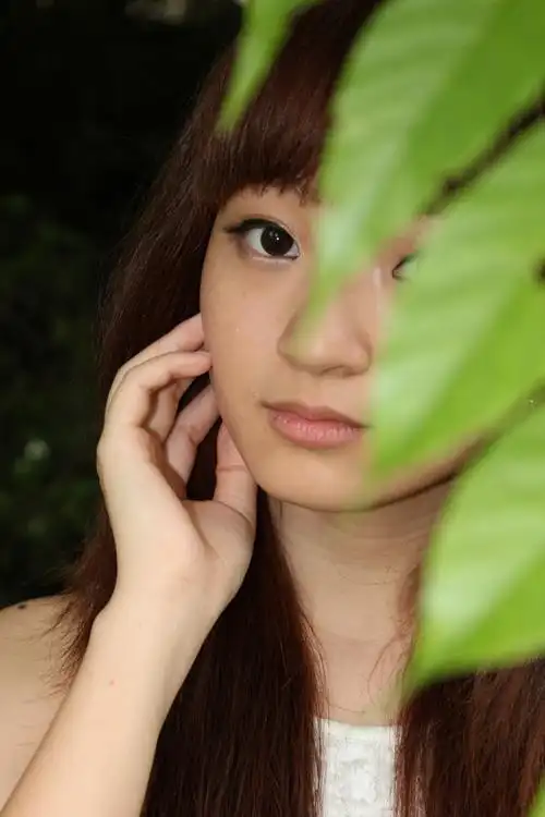 标题:佳琳之初夏