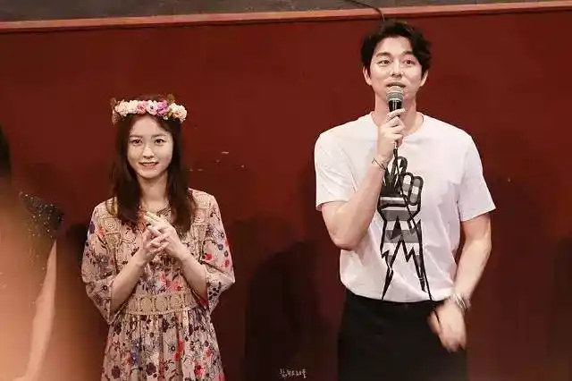 郑有美和刘亚仁"在一起"的照片,也很粉嫩啦