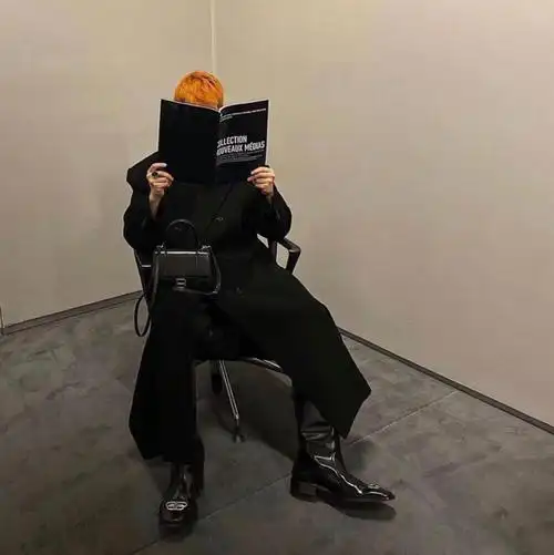 【欧美日韩原宿复古暗黑港风简约ins男生头像约翰苏】