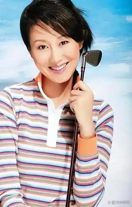 回首15年,重新审视孙楠现任妻子潘蔚的现状,我们才明白买红妹所谓的"