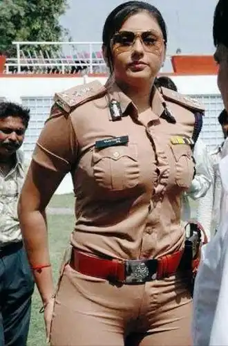 印度女兵:出身三大高等种姓,抽调颜值担当,却有重要隐患