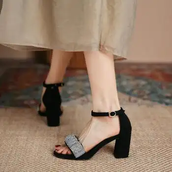 粗跟高跟鞋   中跟凉鞋女2022年夏季新款显瘦一字扣带胖脚大码不累脚