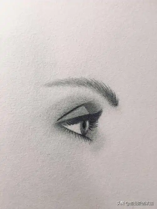 迦曼原创素描教程侧面的眼睛