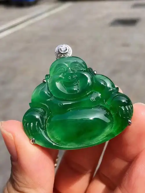 怎么选翡翠佛公 戴翡翠佛公有什么讲究-吕梁生活热线