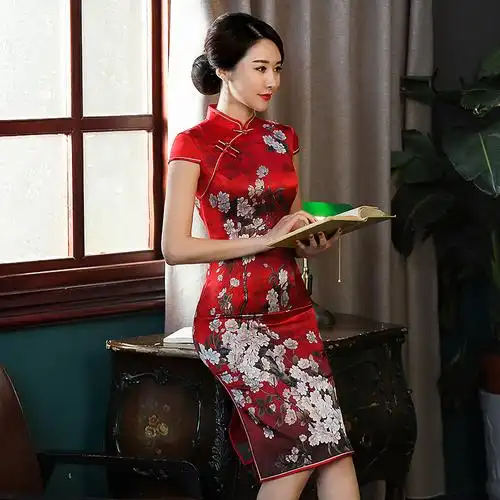 喜庆红色高档真丝中老年妈妈装修修身喜婆婆宴会旗袍