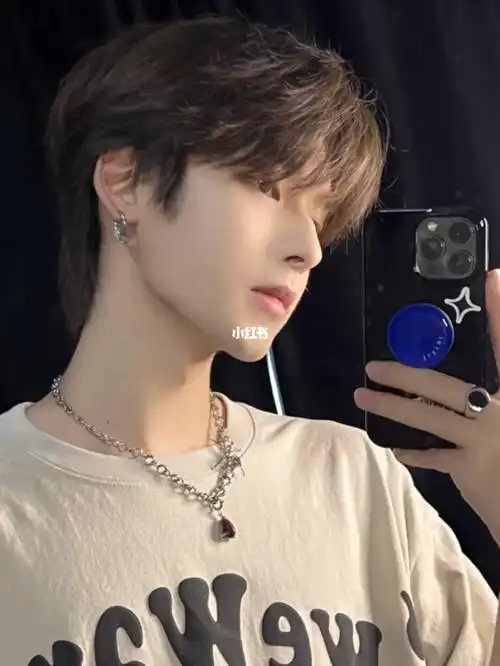 2022夏季自然蓬松的少年感韩式纹理烫 💙 适合脸型:圆脸 方脸长脸