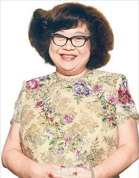 《一树桃花钱朵红》沈殿霞剧照早在1957年,12岁的沈殿霞就在香港定居