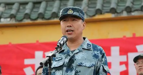 采访空军指挥学院副政委陈辉少将