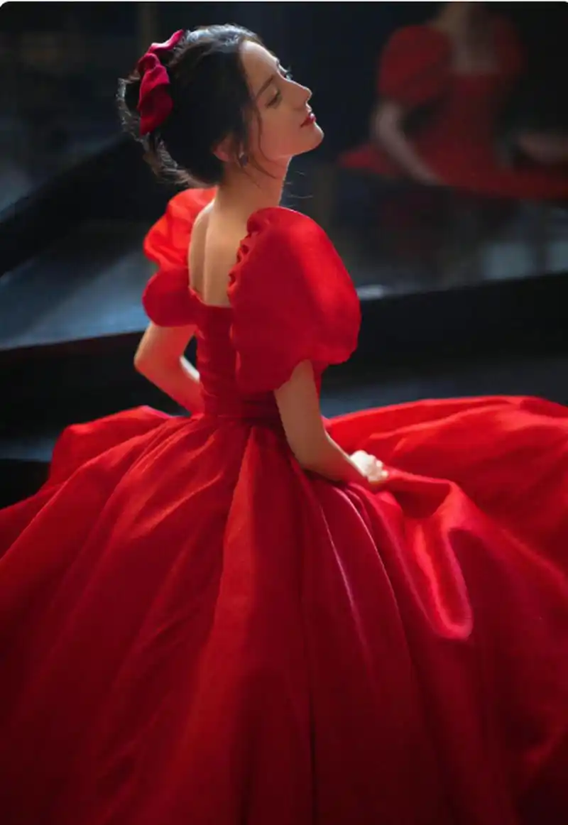 红色礼服的迪丽热巴真的太美了#迪丽热巴