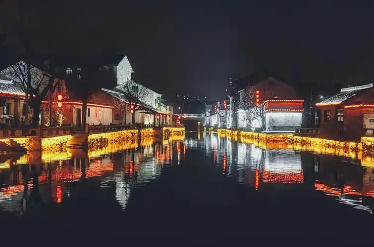江南老街的夜晚江苏常熟