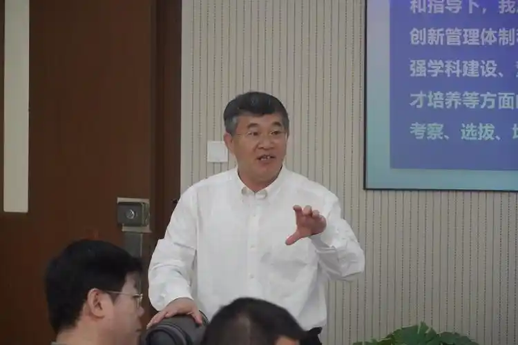 我院举行王建国,吴勇兼职教授聘任仪式-陕西师范大学物理学与信息技术