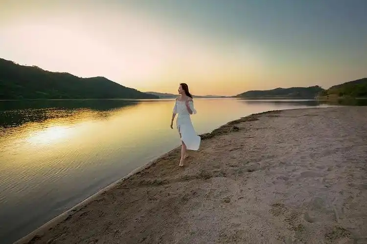 43岁离异女的醒悟:"男人的嘴,真是骗人的鬼"