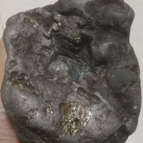 陨石猎人刚捡到陨石原石 没清洗过黑不拉几保持完整4.3斤强磁性