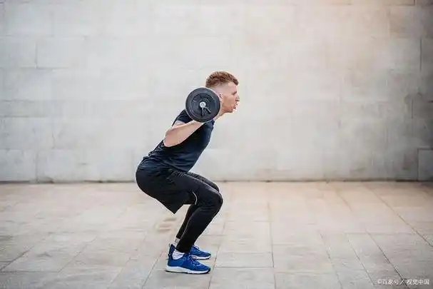 每天100个深蹲,坚持30天身体会发生哪些变化?