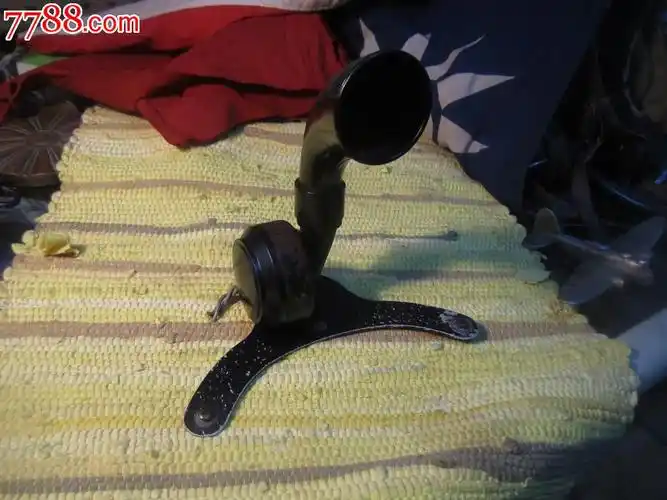 民国抗战时期飞虎队遗留云南昆明的老电木胶木话筒