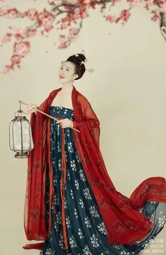 其它 梦回唐朝 写美篇喜欢古典舞,喜欢唐宋服饰的华丽优雅.