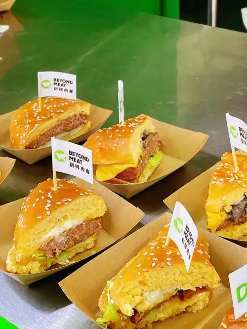 德克士新品素食主义者可以吃的植物肉汉堡