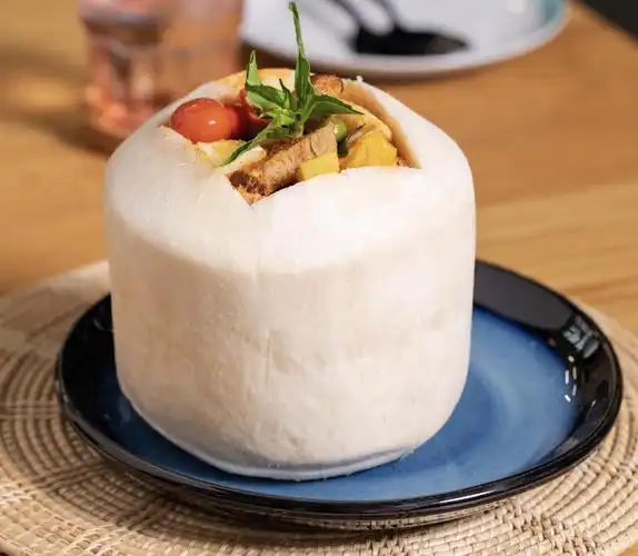 泰国传统美食,椰汁红咖喱菠萝肉