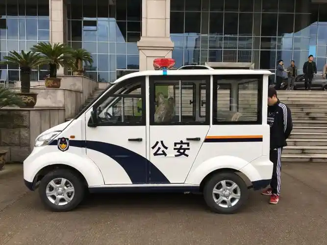 南通四轮电动巡逻警车 定了!五菱电动巡逻车的未来方向-五菱