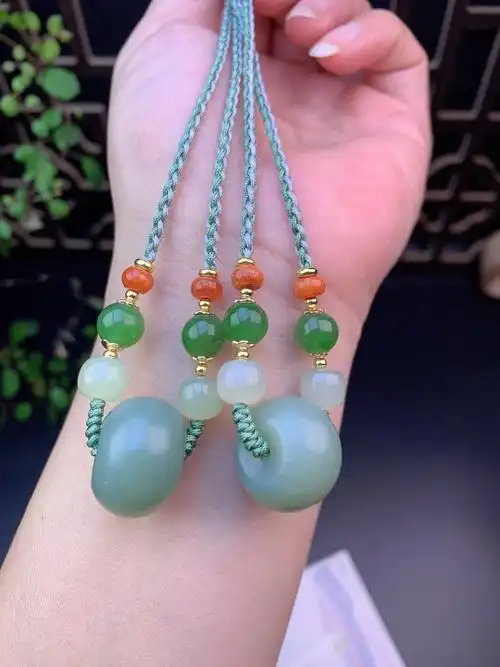 和田玉锁骨项链