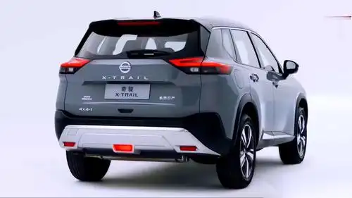 实拍尼桑(东风日产)奇骏x-trail2022款suv内饰细节与外观