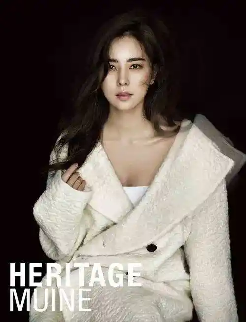 此外,在 《真正的男人女兵特辑》,《我独自生活》,《认识的哥哥》等