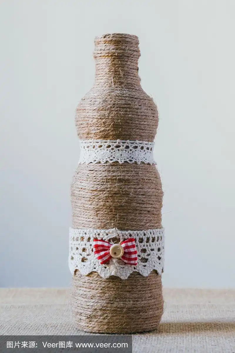 手工制作的装饰瓶