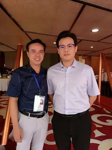 图六:学习期间与著名青年男高音歌家杨阳教授合影