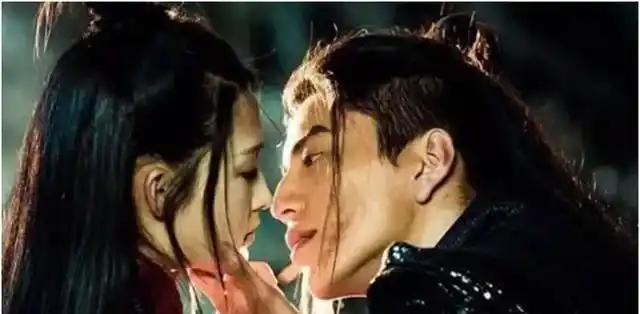 狼殿下王大陆拔火罐式的吻戏把李沁嘴巴亲变形