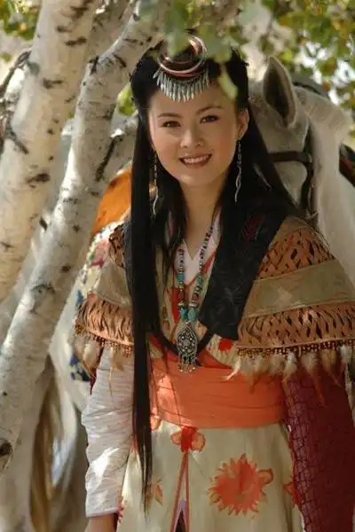 王琦《马鸣风萧萧》