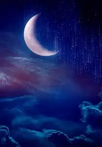 宁静的自然背景.用我的相机拍摄的月亮照片