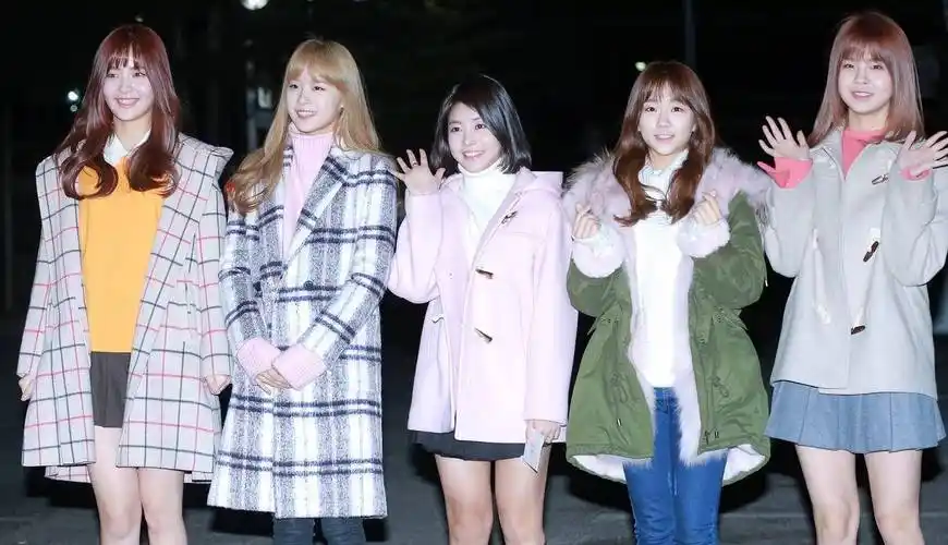 96年小鲜肉演巨星被嘲讽:天王门槛那么低?真浪费了卢洋洋 .