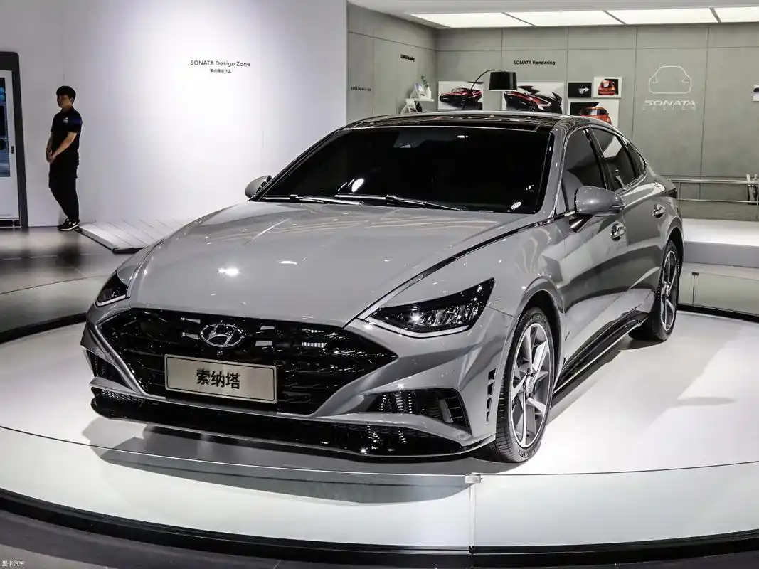 首次搭载15t动力北京现代新索纳塔将于5月上市