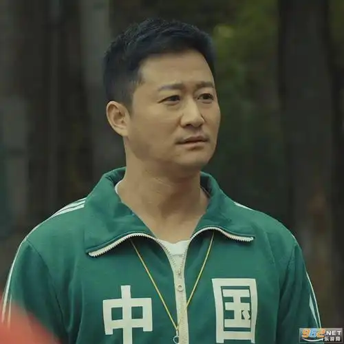 吴京中国衣服原图表情包