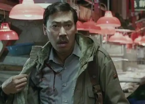 其中比较出名的一部电影叫做《意外》,在这部影片中冯淬帆饰演的一位