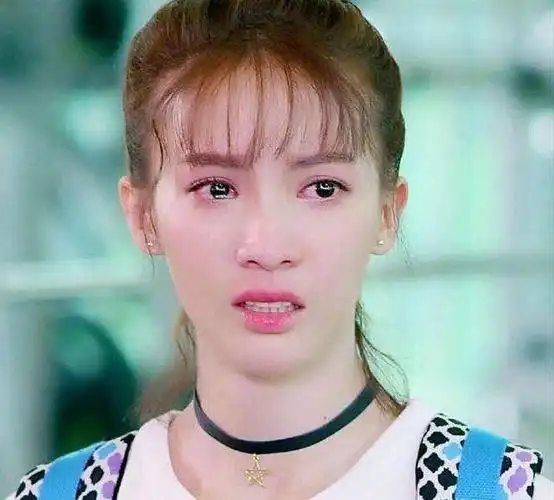 金晨自曝第一次拍戏"爱上"对方男演员,和公司闹翻九个月没戏拍