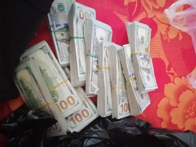 你见过10万美金长什么样子吗