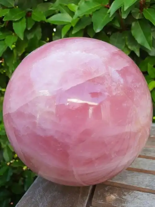 蔷薇石英 (石英的粉丝类) large dark pink sphere - 3345 g - 130 mm