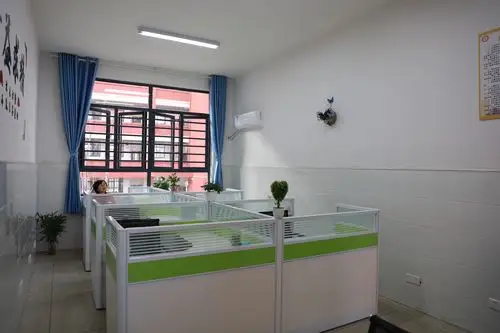 娄底华达学校举行"最美办公室"评比活动