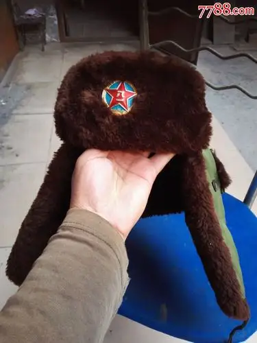 老军棉帽带帽徽