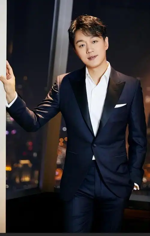 "40岁草根演员演出三年,仍未领到片酬|甜蜜|关悦|幸福|佟大为|爱情