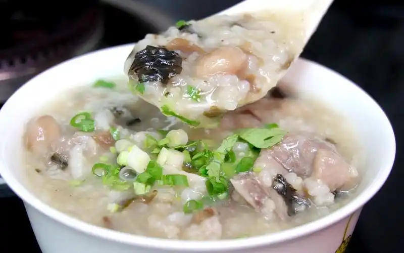 我是马小坏这才是广式咸骨粥正宗的做法咸香甘甜有窍门这样做天天吃不