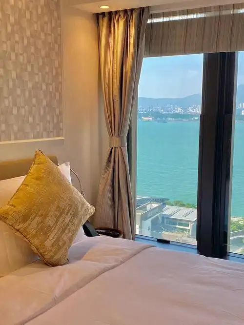 香港海景酒店躺在床上就能看海上日出