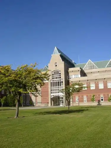 美国中央华盛顿大学计算机学院