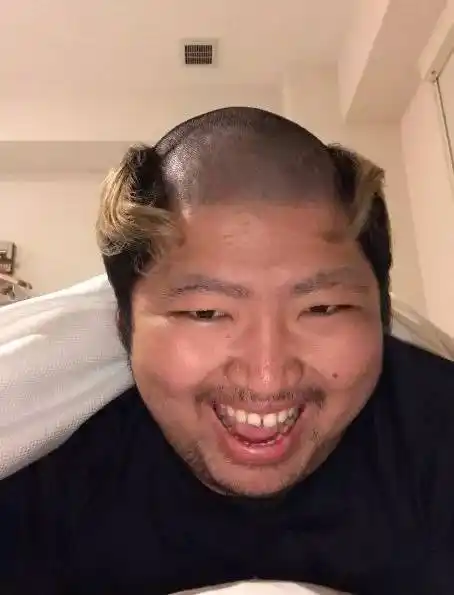 paru不仅长得有点对不起每天都要面对的观众,男生的名字叫ぱるぱる